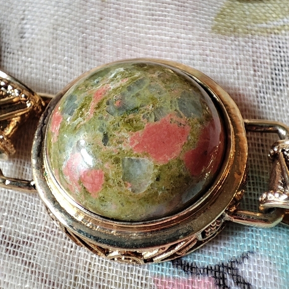 Unakite Stone Bracelet and Pierced Earrings Brass Tone Setting EUC Vintage - Picture 11 of 14